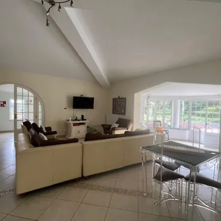 Casa Da Fazenda * Santa Cruz das Flores