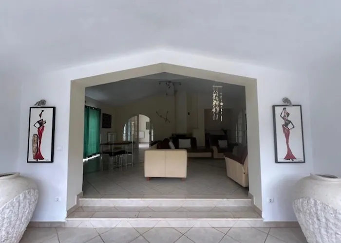 Casa Da Fazenda Homestay Santa Cruz das Flores