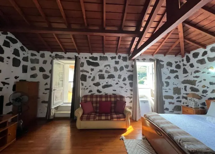 Casa Da Fazenda * Santa Cruz das Flores